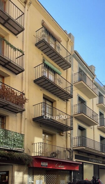 Immeuble residentiel dans Lleida, Lérida à vendre - Photo du bâtiment - Image 1 de 15
