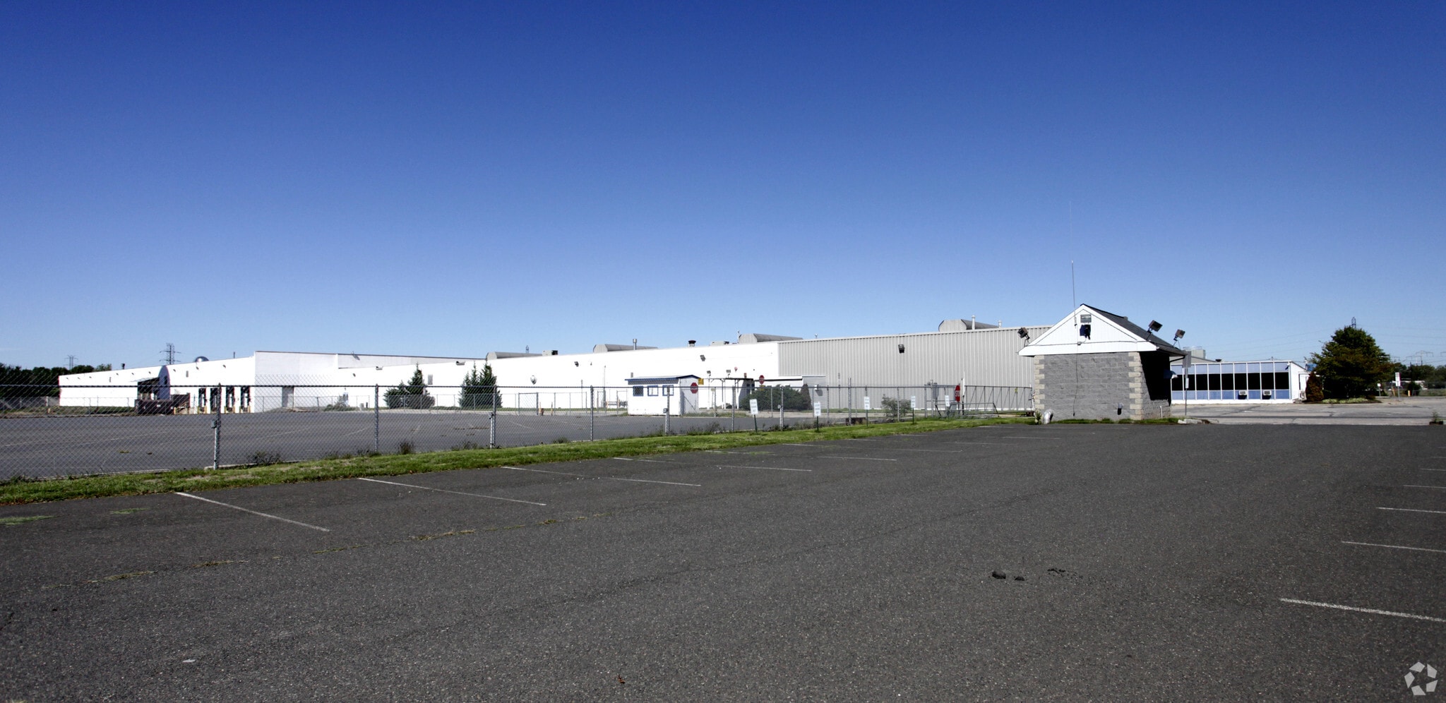 1735 Jersey Ave, North Brunswick, NJ for lease Primary Photo- Image 1 of 3