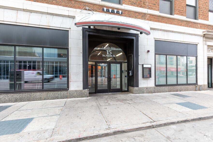 15 S 9th St, Minneapolis, MN à vendre - Photo du bâtiment - Image 3 de 42