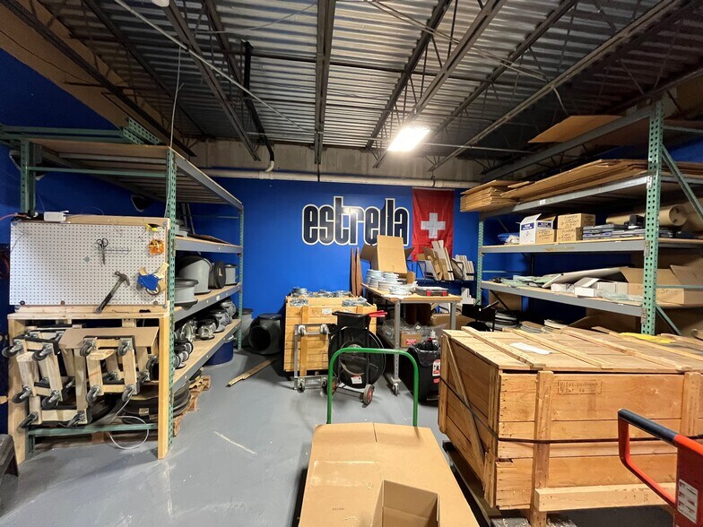 14 Del Mar Dr, Brookfield, CT à louer - Photo intérieure - Image 2 de 9