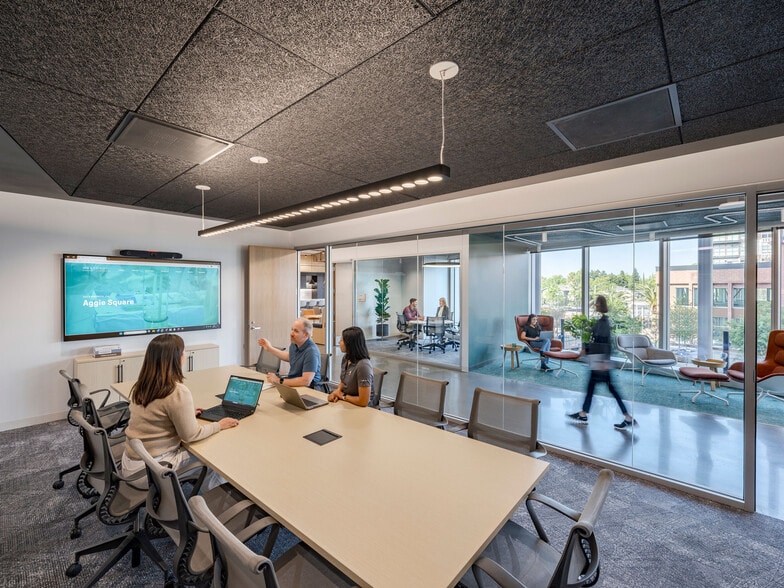 300 Aggie Sq, Sacramento, CA for lease - Interior Photo - Image 3 of 9