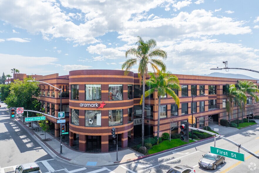 115 N 1st St, Burbank, CA à louer - Photo du bâtiment - Image 3 de 20