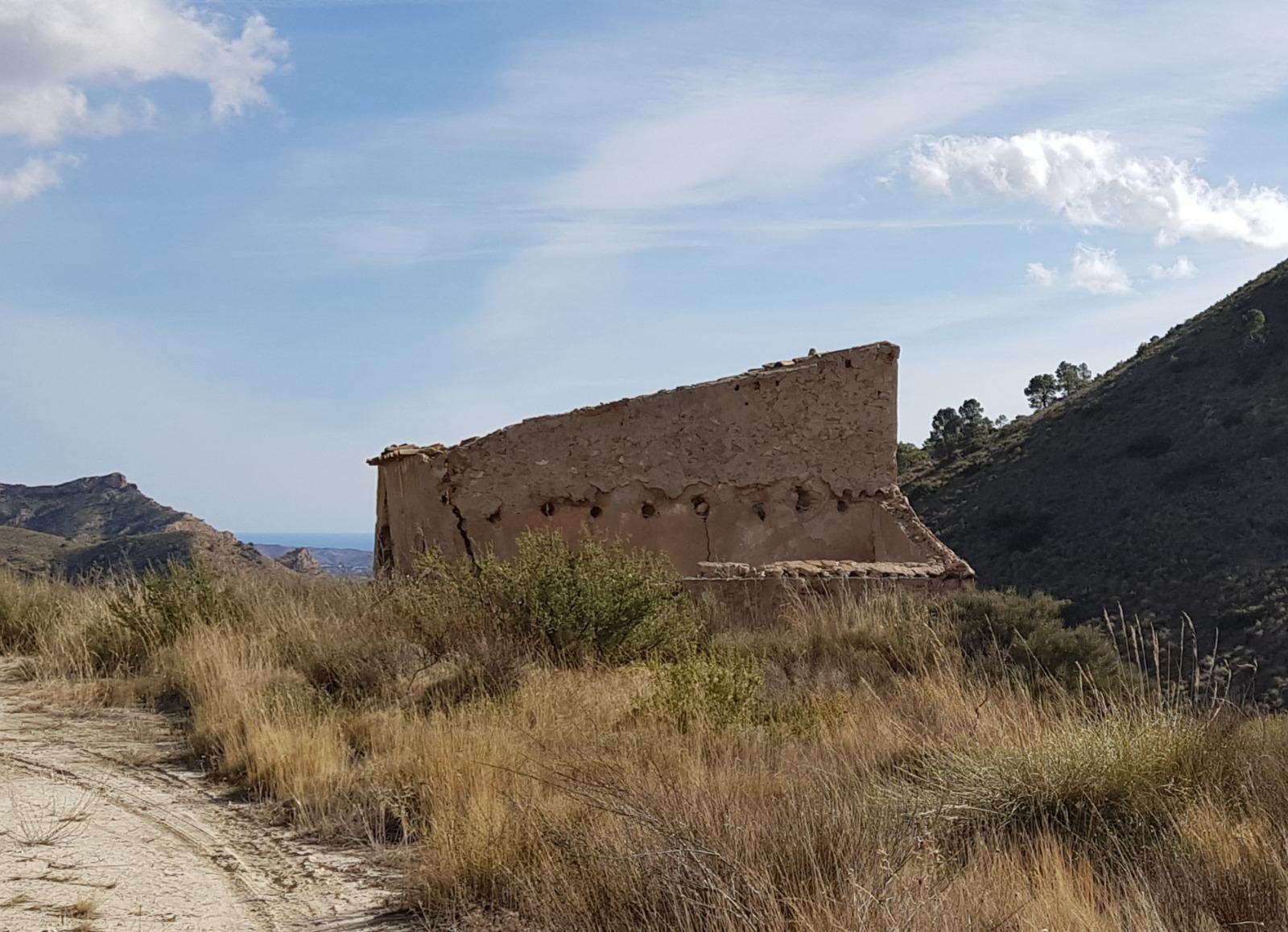 Land in XIXONA, Alicante for sale Building Photo- Image 1 of 4