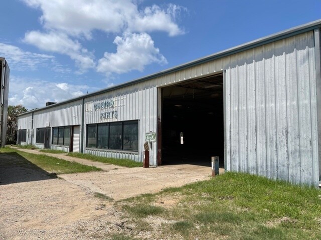 7321 E Kennedale Pky, Kennedale, TX à louer - Photo du bâtiment - Image 3 de 14