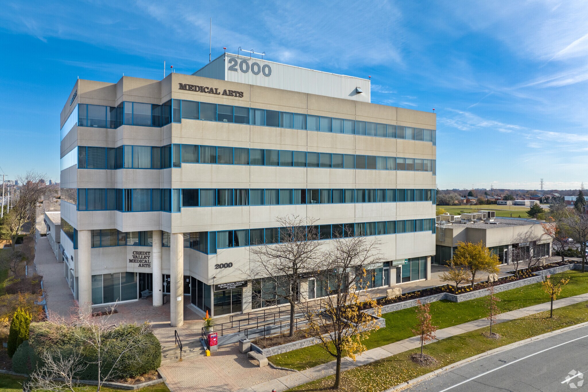 2000 Credit Valley Rd, Mississauga, ON à vendre Photo du bâtiment- Image 1 de 1