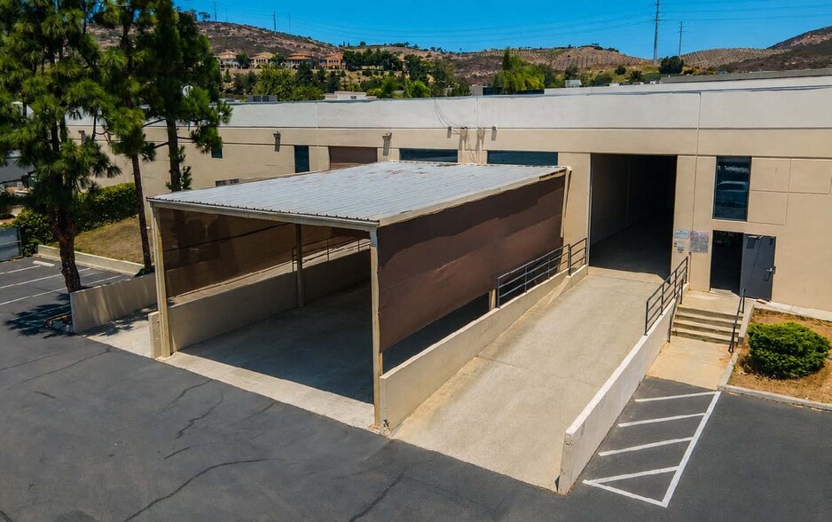 1873 Diamond St, San Marcos, CA for lease - Building Photo - Image 2 of 18