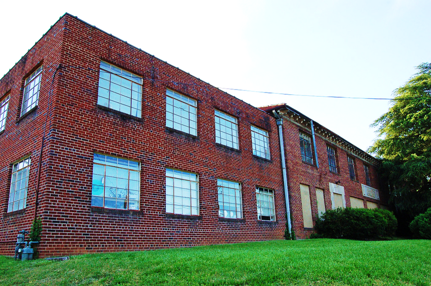 830 S Marshall St, Winston-Salem, NC for sale - Building Photo - Image 1 of 1