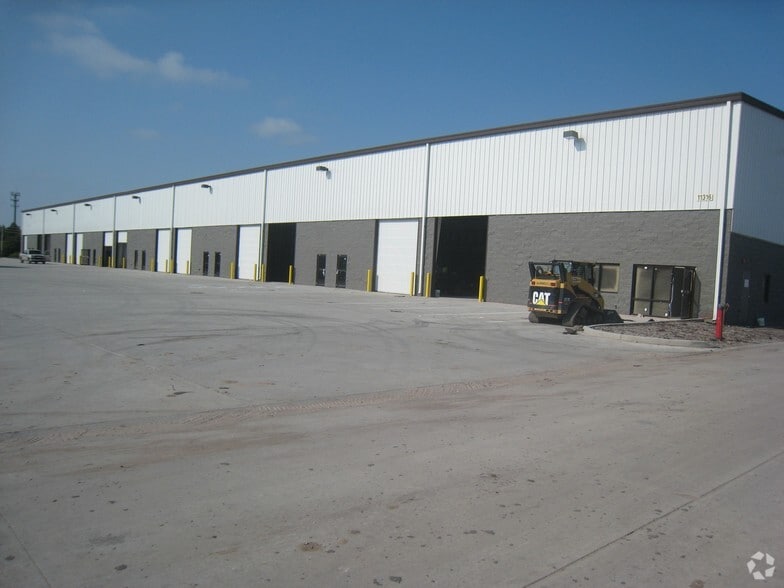11316 Boggy Creek Rd, Orlando, FL for lease - Building Photo - Image 2 of 6