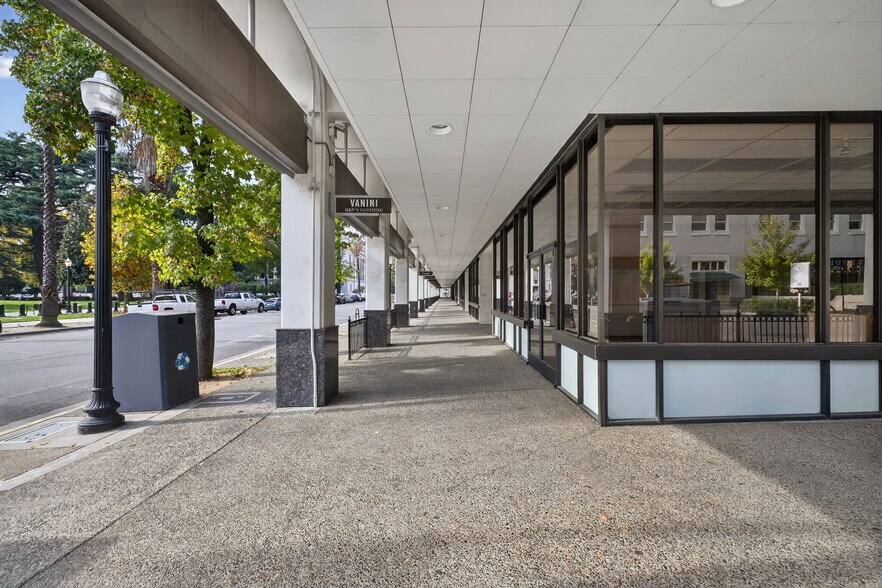 1003-1031 L St, Sacramento, CA à louer - Photo du bâtiment - Image 2 de 15