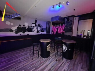 Plus de détails pour Multi-résidentiel à vendre