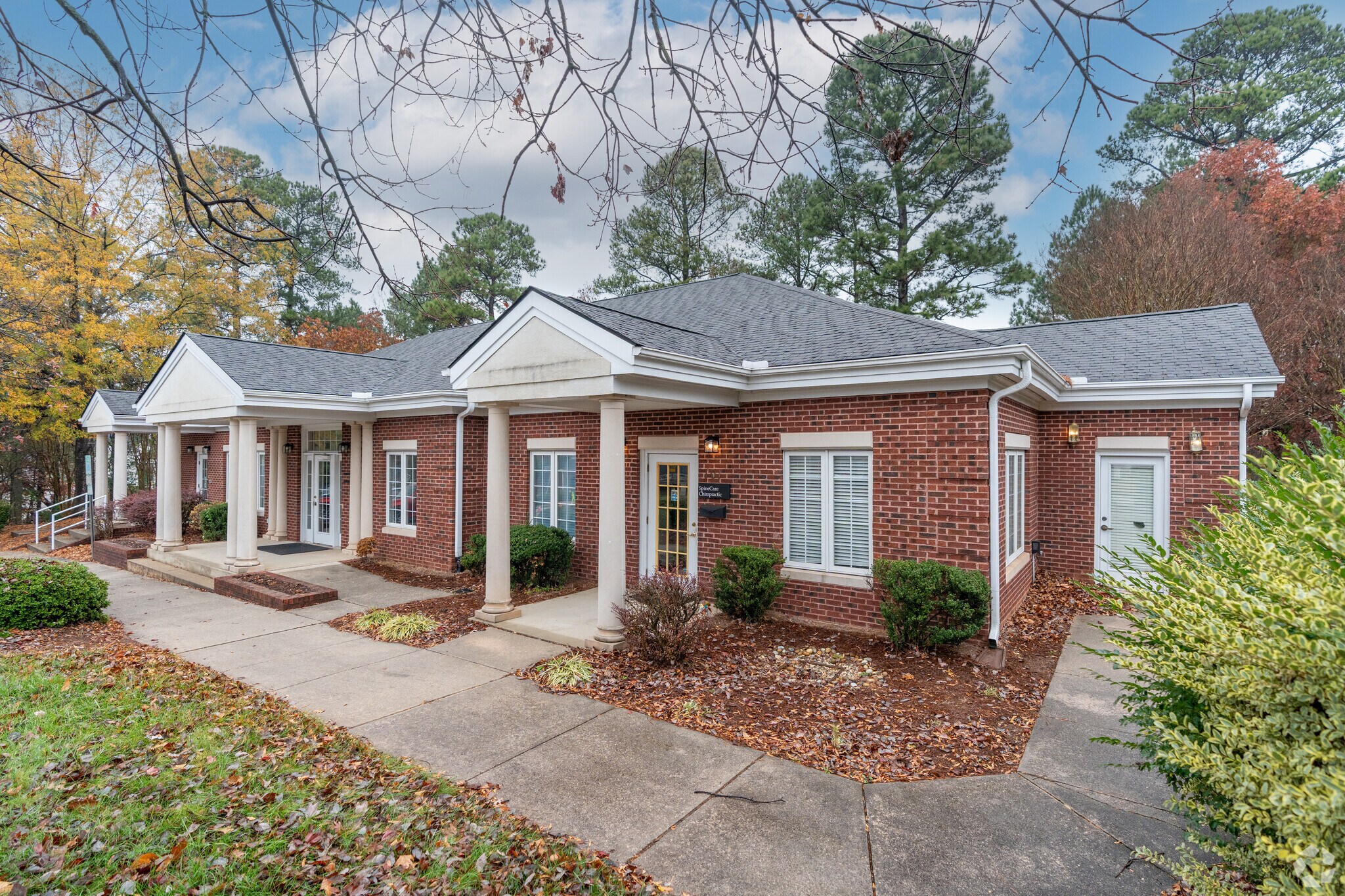 100 Preston Executive Dr, Cary, NC à vendre Photo du bâtiment- Image 1 de 20