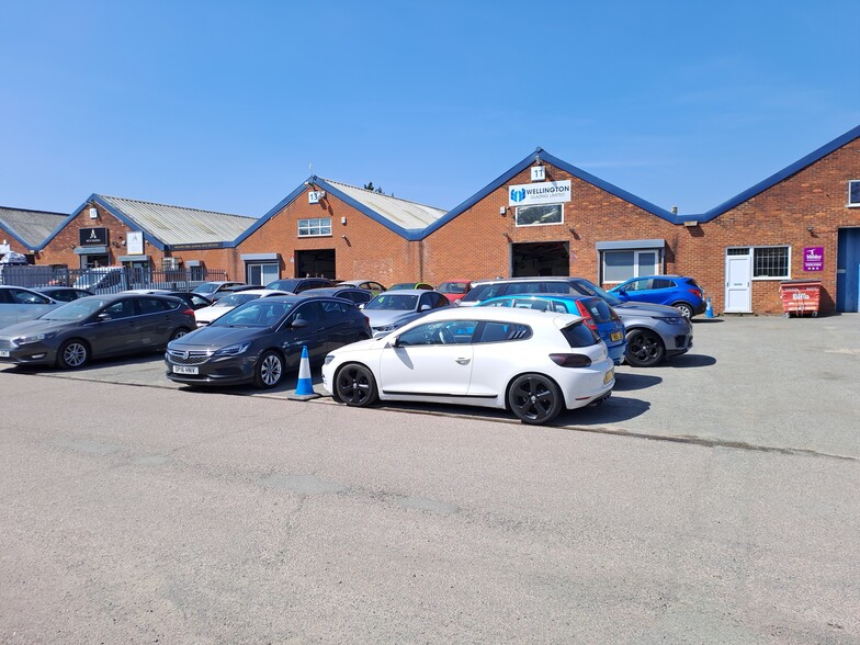 9-25 South Mundells, Welwyn Garden City for lease - Building Photo - Image 1 of 2