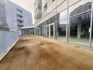 Plus de détails pour Multi-résidentiel à vendre