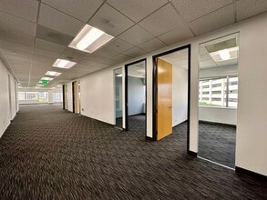 700 N Brand Blvd, Glendale, CA for lease Interior Photo- Image 2 of 4