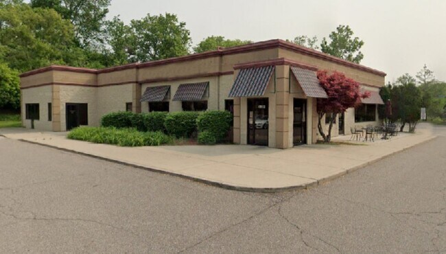 Plus de détails pour 21200 Haggerty Rd, Northville, MI - Commerce de détail à louer