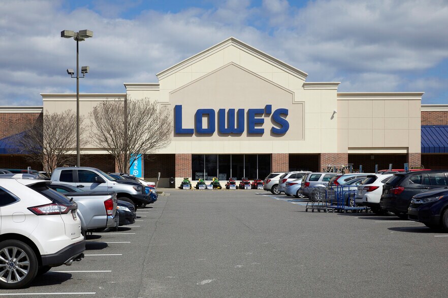 2000 Power Plant Pky, Hampton, VA à louer - Photo du bâtiment - Image 3 de 8