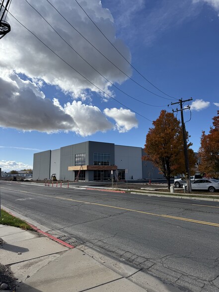 235 Sugar St, Layton, UT for lease - Building Photo - Image 2 of 20