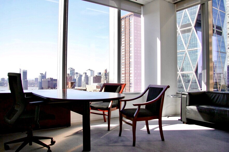 250 W 55th St, New York, NY à louer - Photo du bâtiment - Image 1 de 7