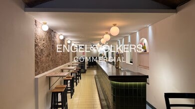 Retail in Barcelona, Barcelona for lease Interior Photo- Image 1 of 9