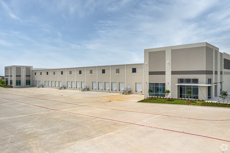 500 Morris Oliver Way, Katy, TX for lease - Building Photo - Image 3 of 9