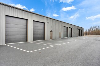 Plus de détails pour 2360 Plainfield Pike, Cranston, RI - Industriel à louer