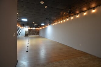 11078 Veterans Memorial Dr, Houston, TX for lease Building Photo- Image 2 of 7