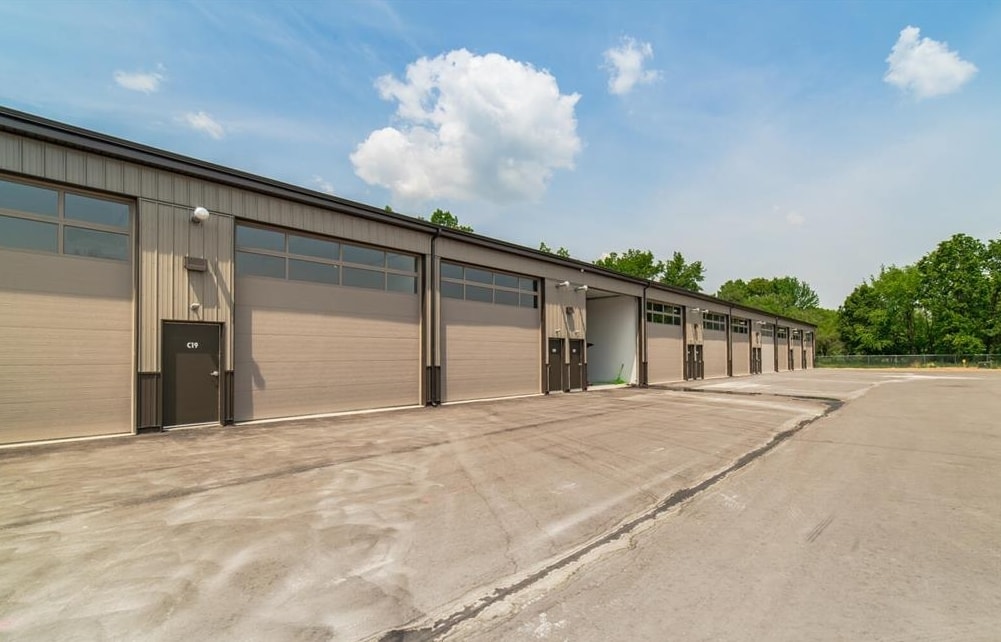 1641 Balian Rd, Waterford, MI 48327 - Unité C21 -  - Photo intérieure - Image 1 of 7