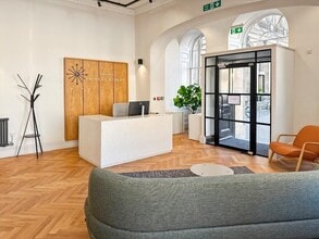 6 Waterloo Pl, Edinburgh for lease Building Photo- Image 1 of 9