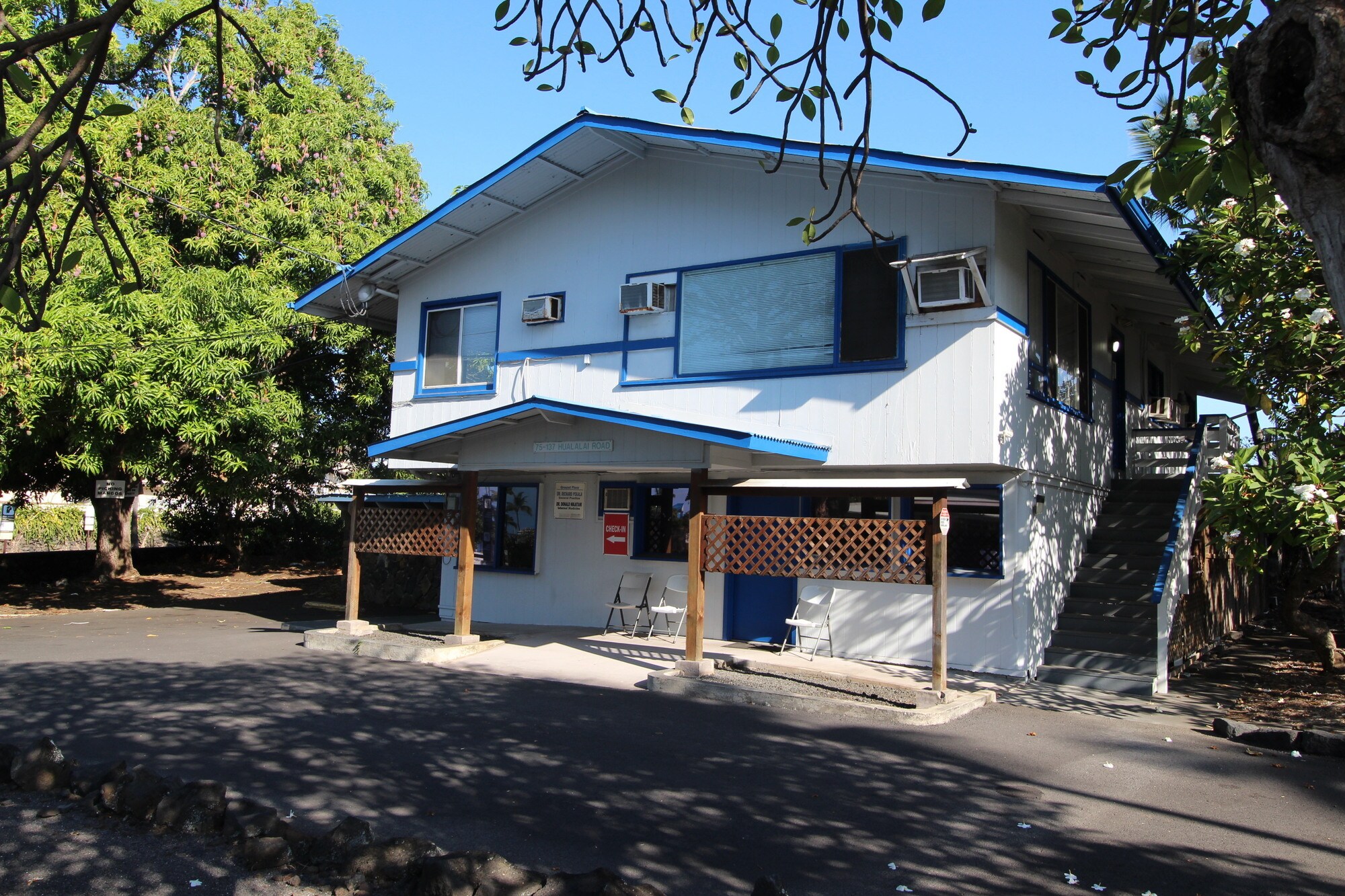 75-137 Hualalai Rd, Kailua Kona, HI à vendre Photo du bâtiment- Image 1 de 7