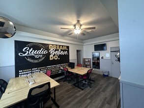 1417 N Ashland Ave, Chicago, IL à louer Photo intérieure- Image 2 de 7