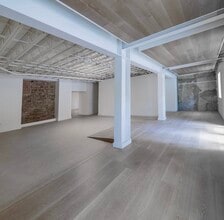 26 W Center St, Fayetteville, AR for lease Interior Photo- Image 1 of 3
