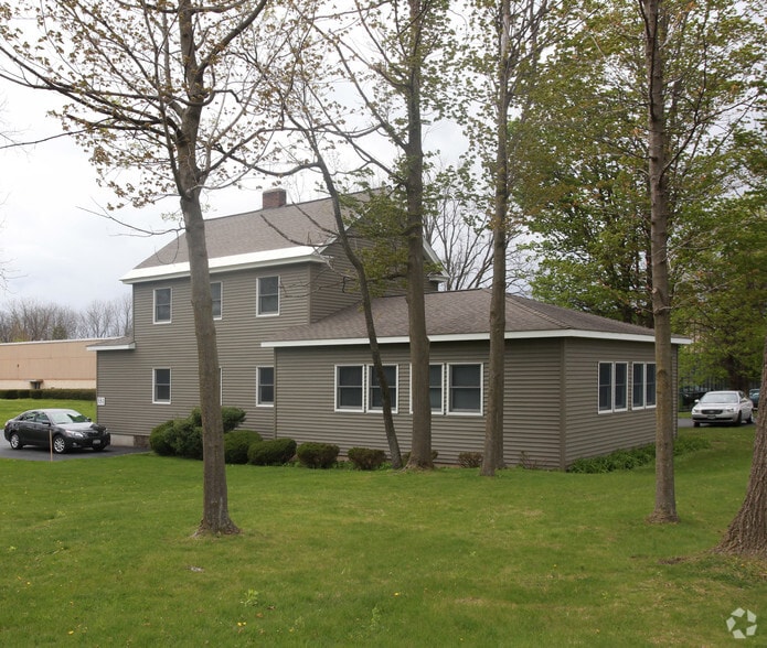 551 E Genesee St, Fayetteville, NY for sale - Primary Photo - Image 1 of 14