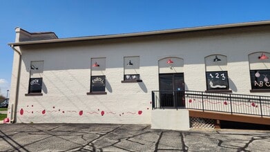 500 Milford St, Watertown, WI for lease Building Photo- Image 1 of 23