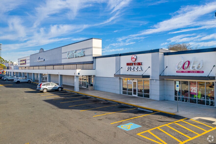 5801-6025 South Blvd, Charlotte, NC à louer - Photo du bâtiment - Image 2 de 11