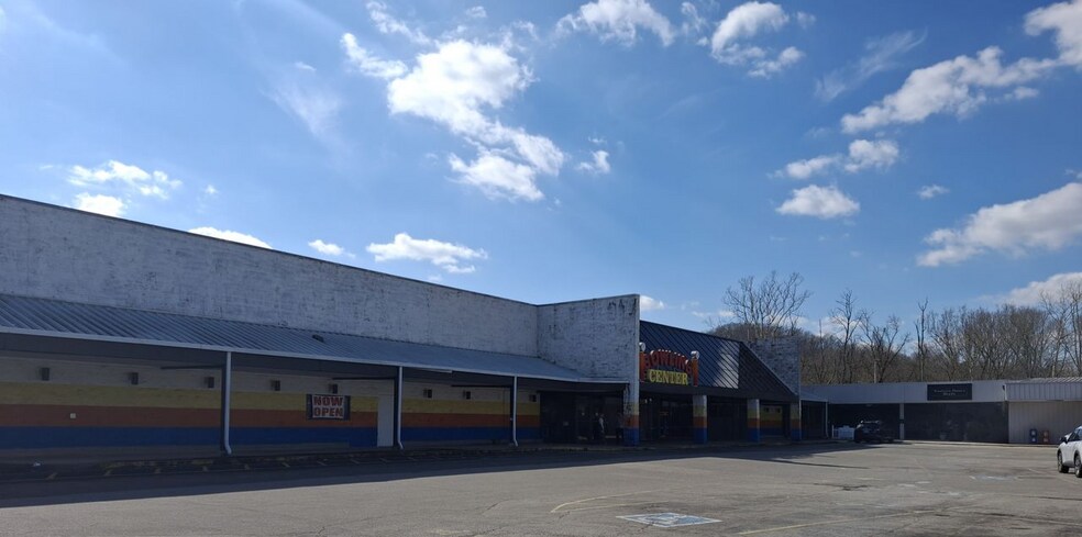 216-246 S Illinois Ave, Oak Ridge, TN à vendre - Photo du bâtiment - Image 2 de 6
