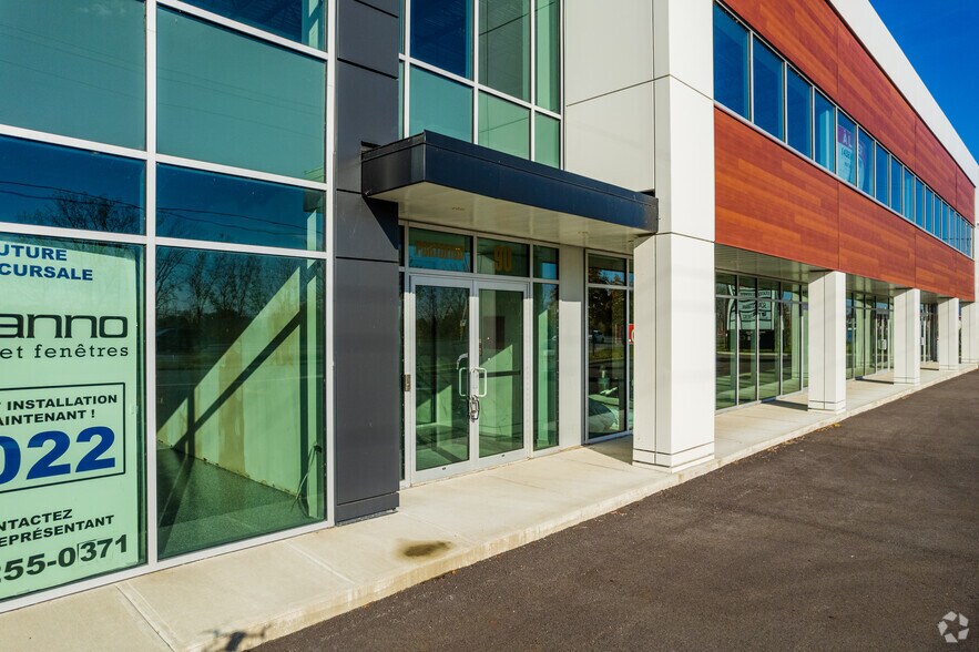 90 Boul Taschereau, La Prairie, QC à louer - Photo du bâtiment - Image 2 de 5