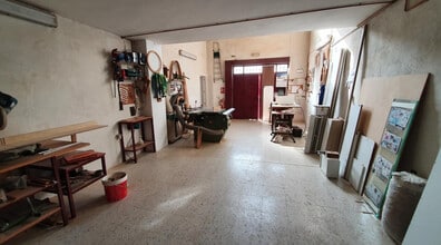 Industrial in Fuenlabrada, Madrid for lease Interior Photo- Image 1 of 3