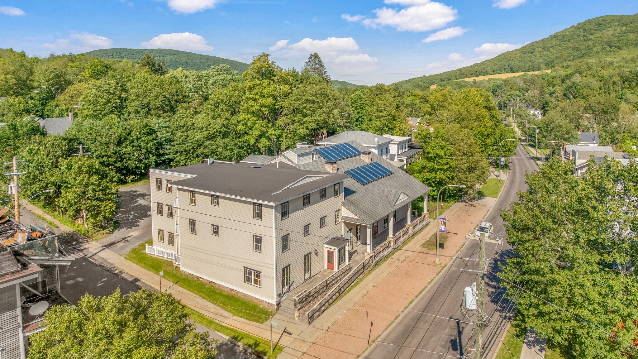 56 Main St, Stamford, NY for sale Primary Photo- Image 1 of 193