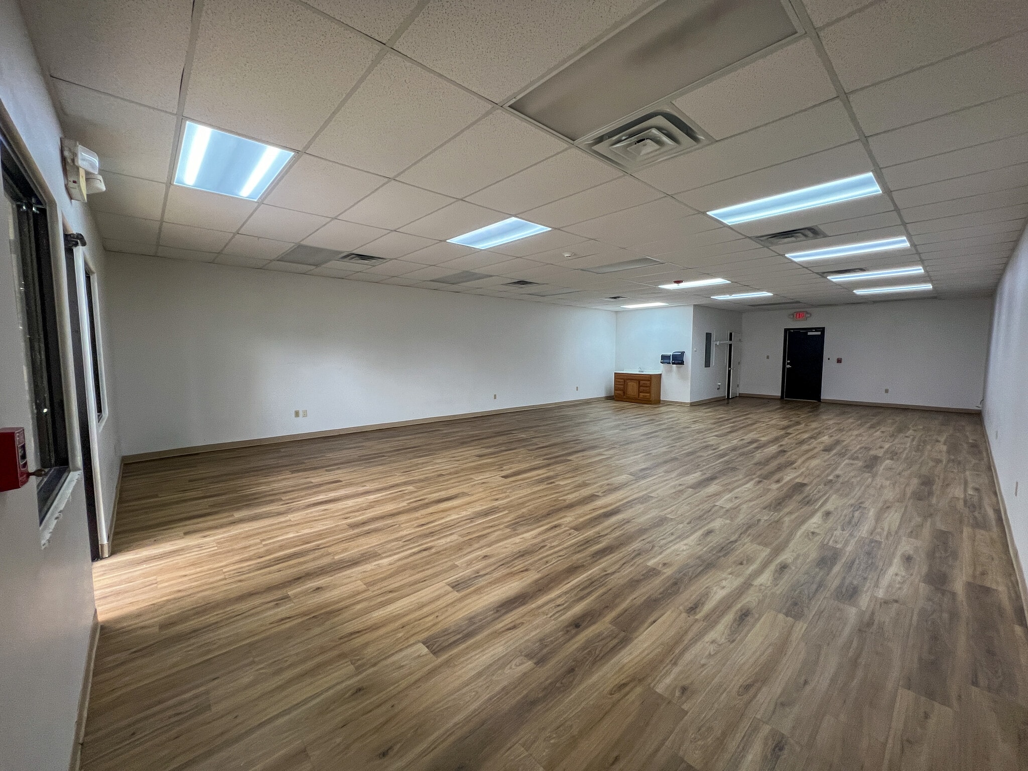 6279 W Wedington Dr, Fayetteville, AR for lease Interior Photo- Image 1 of 3