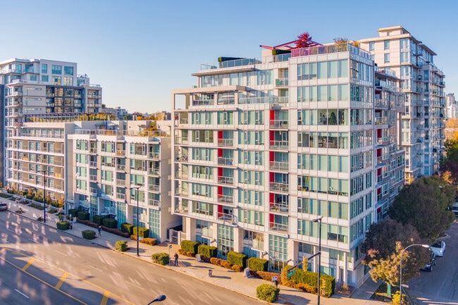 More details for 1887 Crowe St, Vancouver, BC - Multifamily for Sale