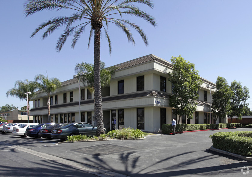 780 N Euclid St, Anaheim, CA for lease - Primary Photo - Image 1 of 3