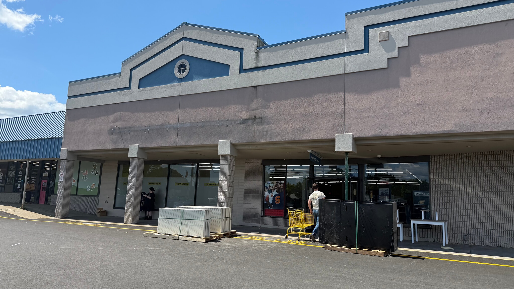 709 N Main St, North Syracuse, NY for lease Interior Photo- Image 1 of 11