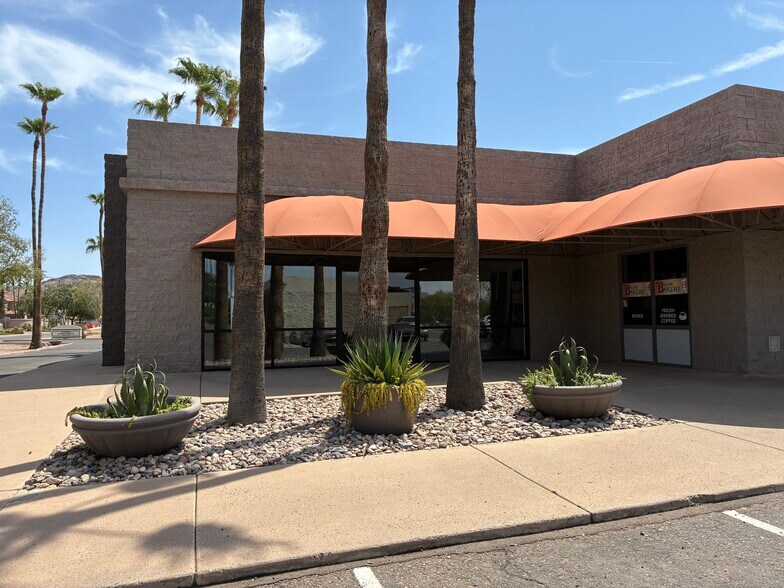 1107 E Bell Rd, Phoenix, AZ for lease - Building Photo - Image 2 of 23