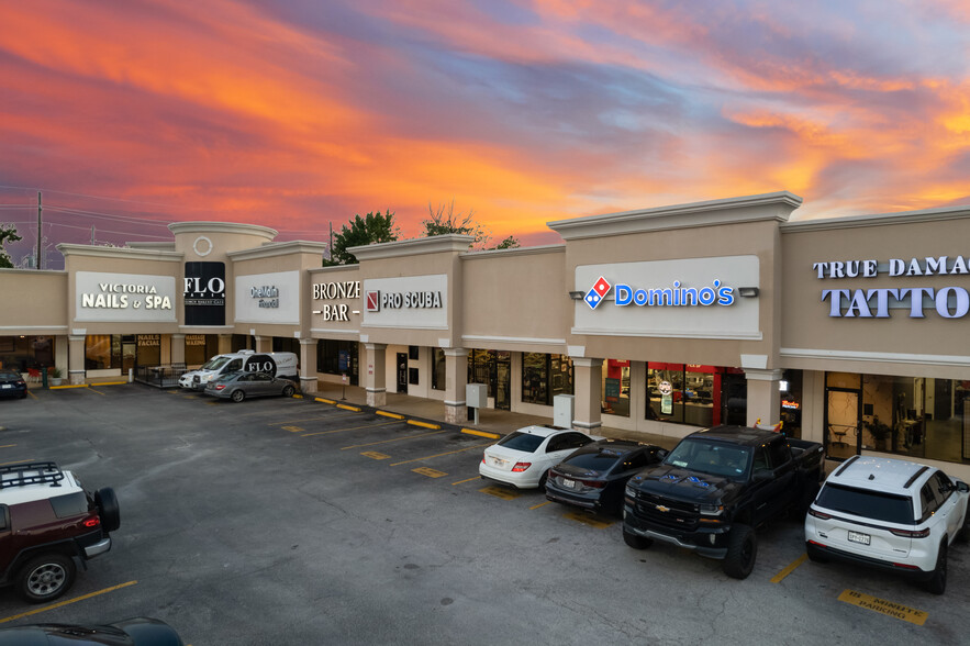 5757 Westheimer Rd, Houston, TX for lease - Building Photo - Image 3 of 5