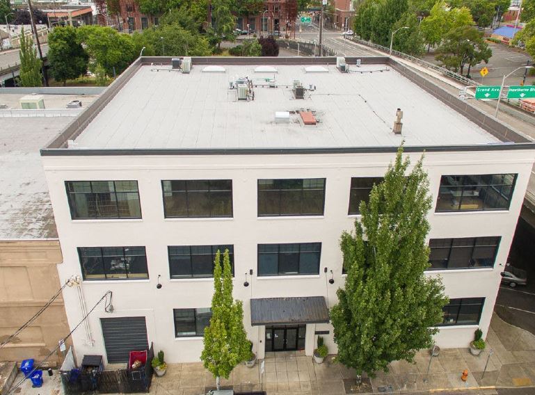 1430 SE 3rd Ave, Portland, OR à louer - Photo du bâtiment - Image 2 de 6