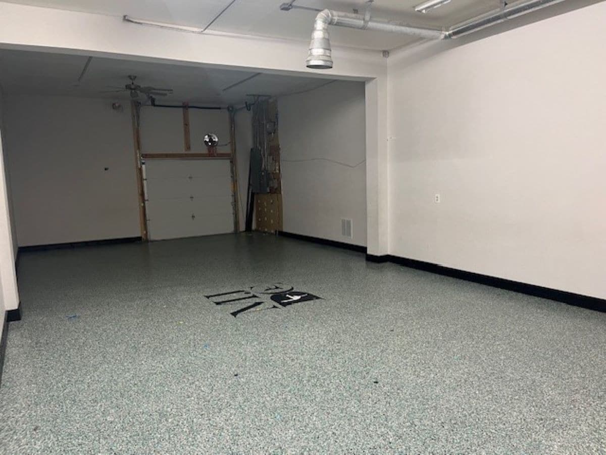 6382 Main St, North Branch, MN for lease Interior Photo- Image 1 of 2