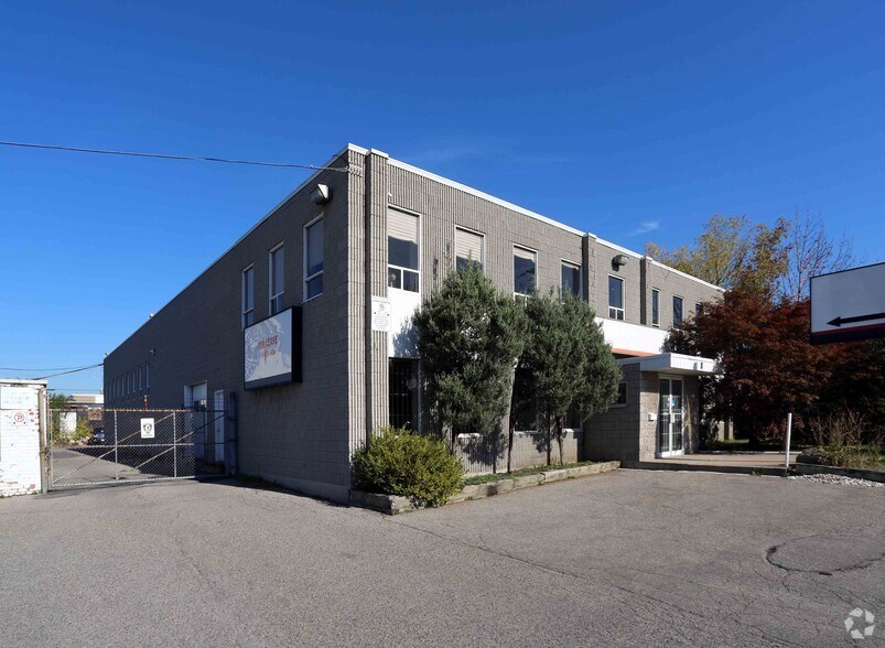 8 Milford Ave, Toronto, ON à vendre - Photo principale - Image 1 de 1