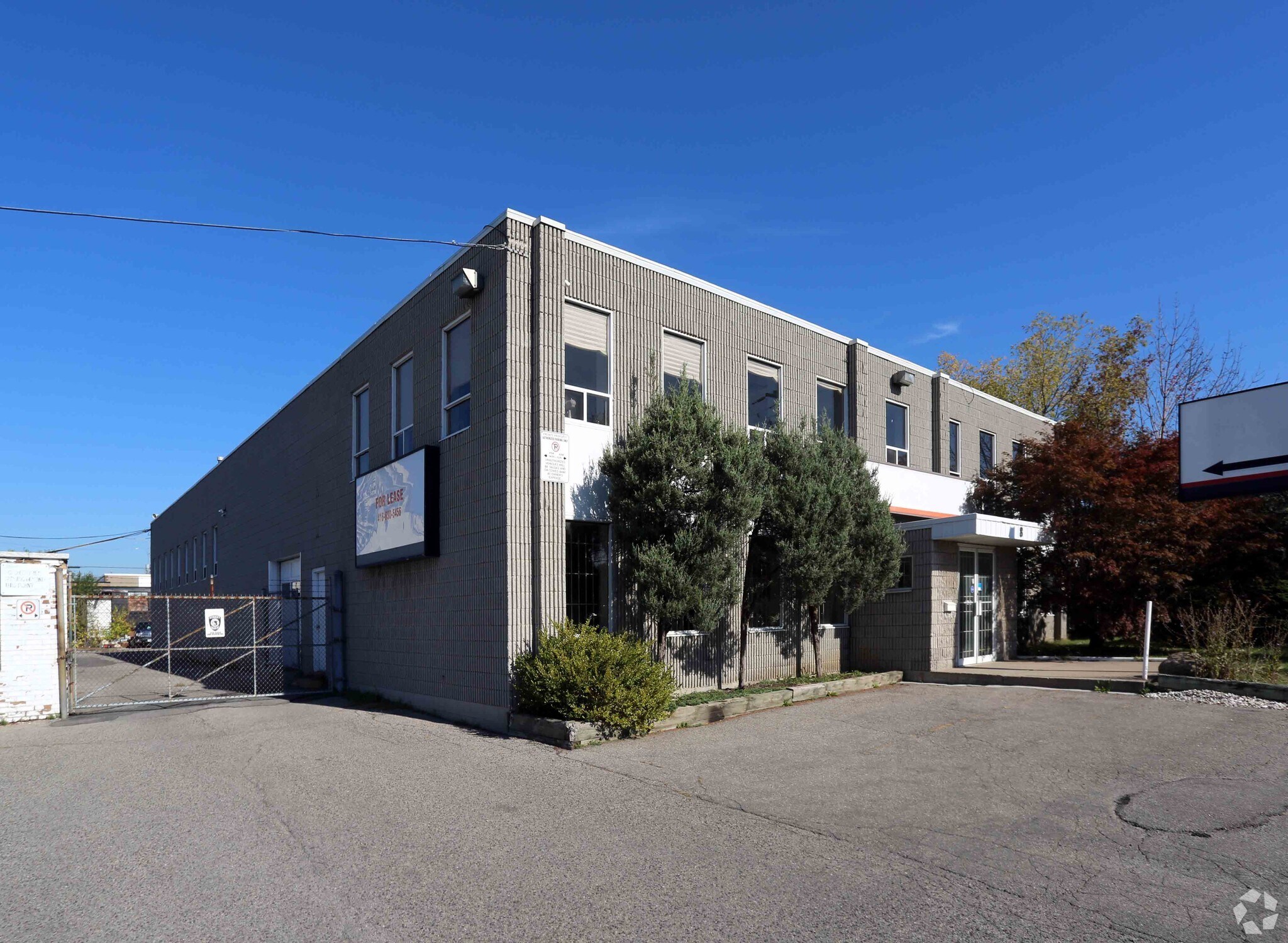 8 Milford Ave, Toronto, ON à vendre Photo principale- Image 1 de 1