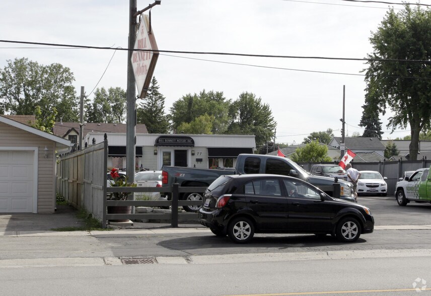 77 High St, Georgina, ON à louer - Photo du bâtiment - Image 2 de 5