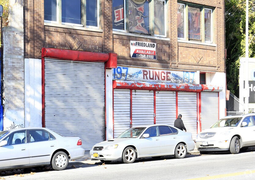 197 S Broadway, Yonkers, NY à vendre - Photo du bâtiment - Image 2 de 9